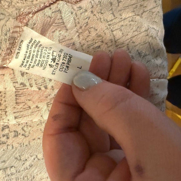 Highland Park Brown and Pink Boho Cape - Picture 4 of 8